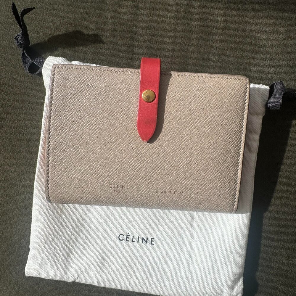 Celine medium strap wallet in bicolour grained calfskin